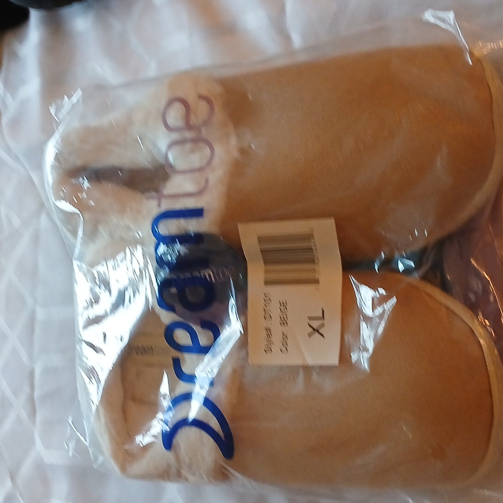 Bedroom slippers